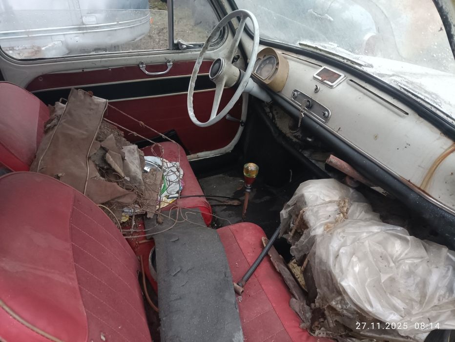 Zastawa zastava  750 / Fiat na części w całości