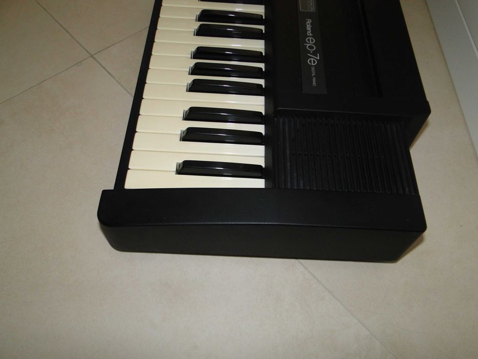 Super Piano Cyfrowe ROLAND EP-7E.Piękne Brzmienie.Wbudowane Głośniki