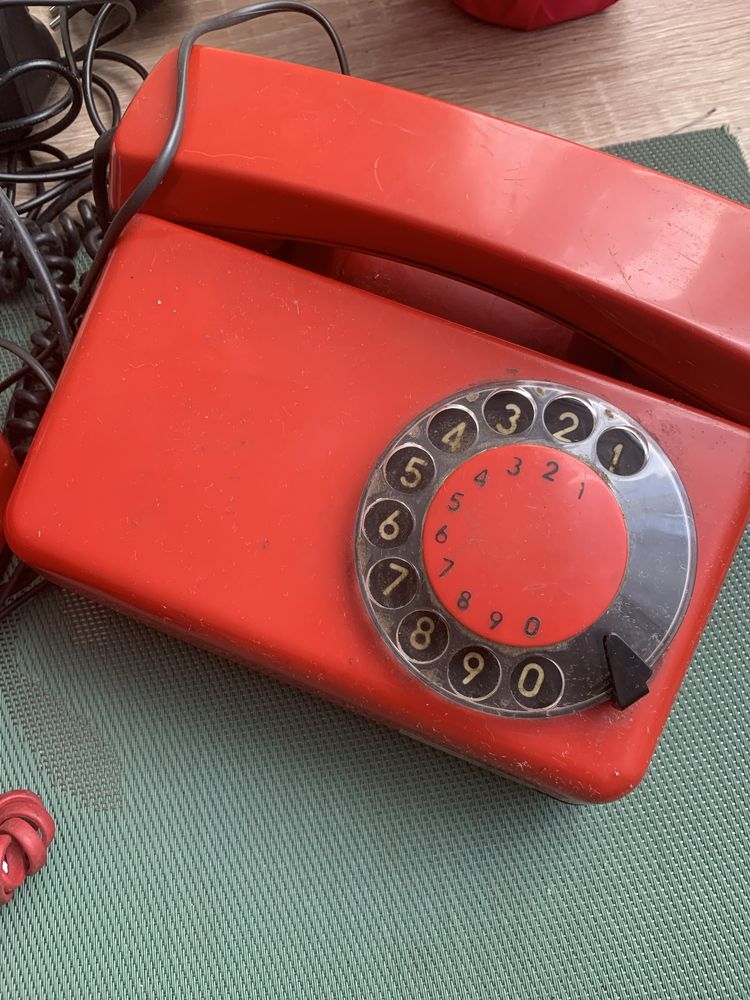 Telefony stacjonarne stare