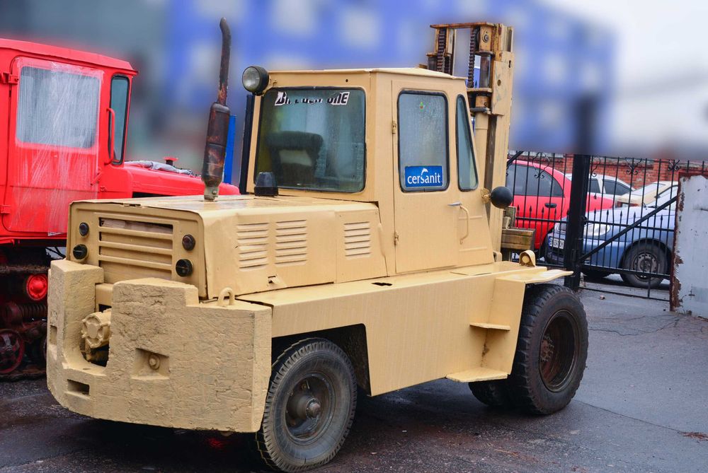 Львівський навантажувач дизельний Д245 АП40810