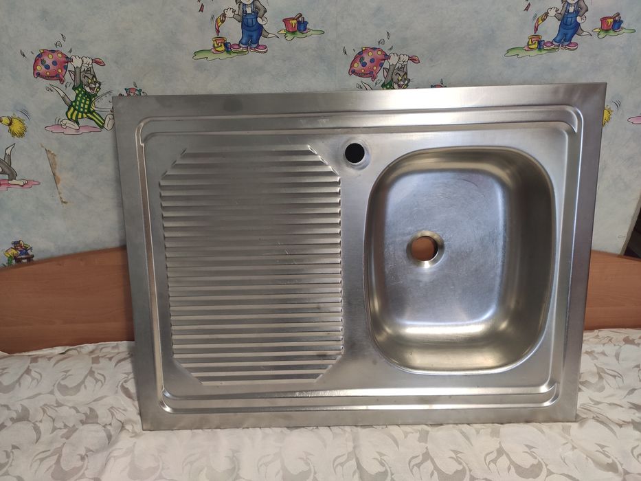 Продам мойку из нержавеющей стали для кухни
