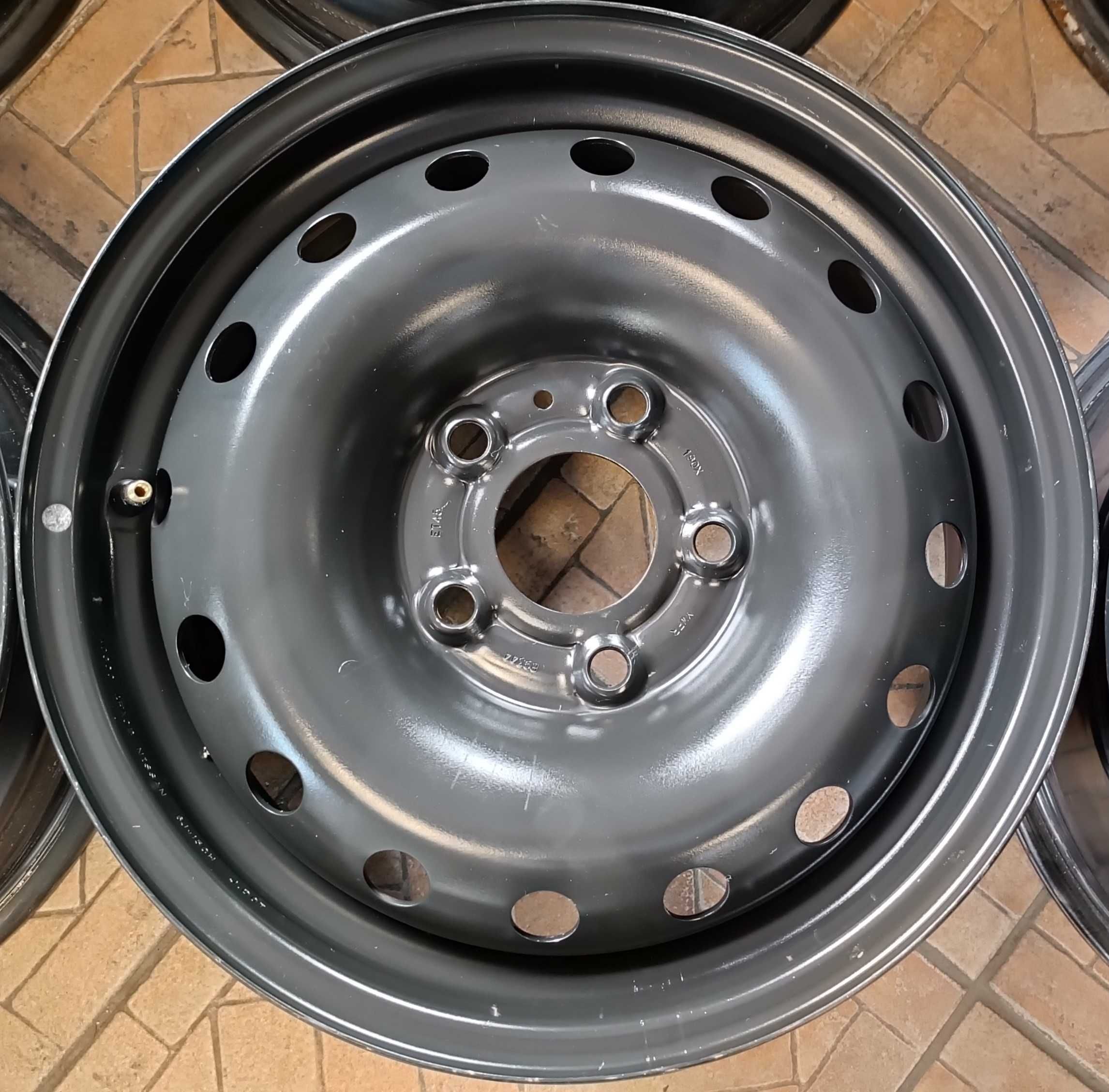 Felgi stalowe 15 cali 5x114.3 NISSAN + TPMS / #4004