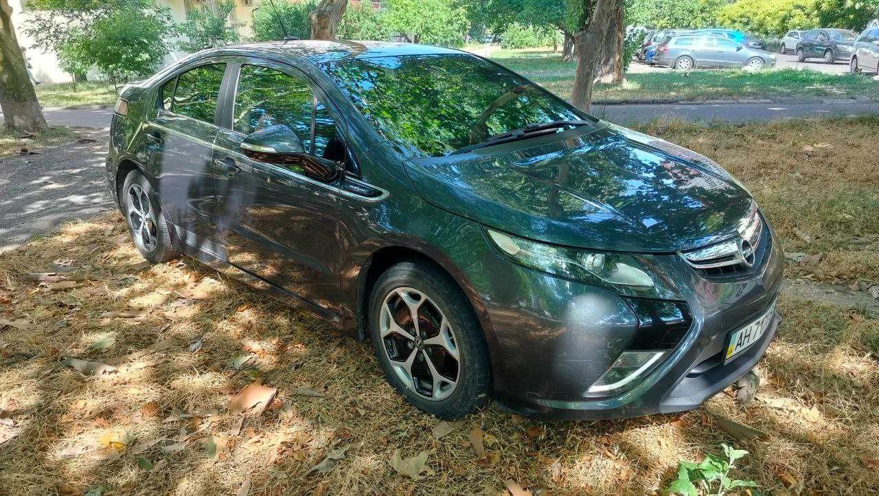 Opel Ampera PHEV 2012