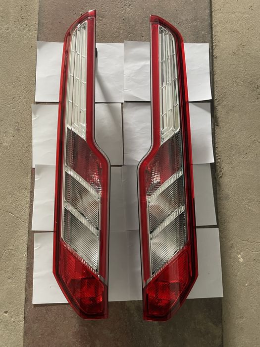 Задній фанар Форд транзіт кустом