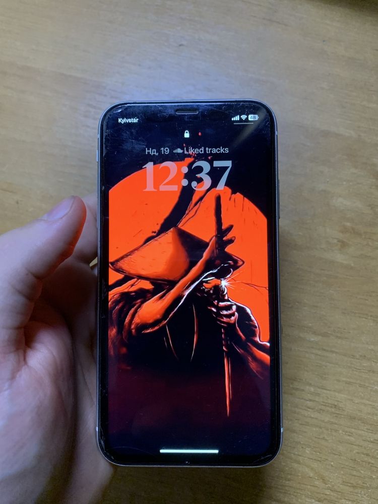 iPhone Xr в ідеальному стані