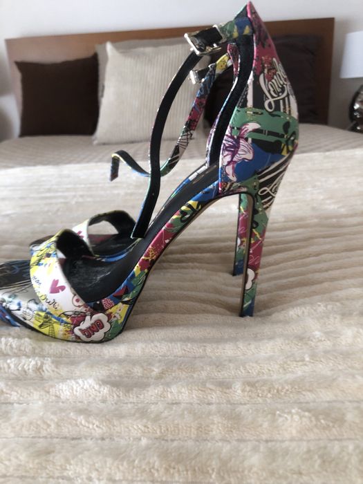 Sandalias usadas uma vez da marca Aldo