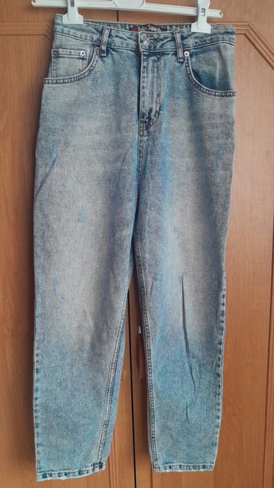Жіночі джинси мом