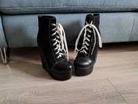 Damskie buty za kostkę na platformie