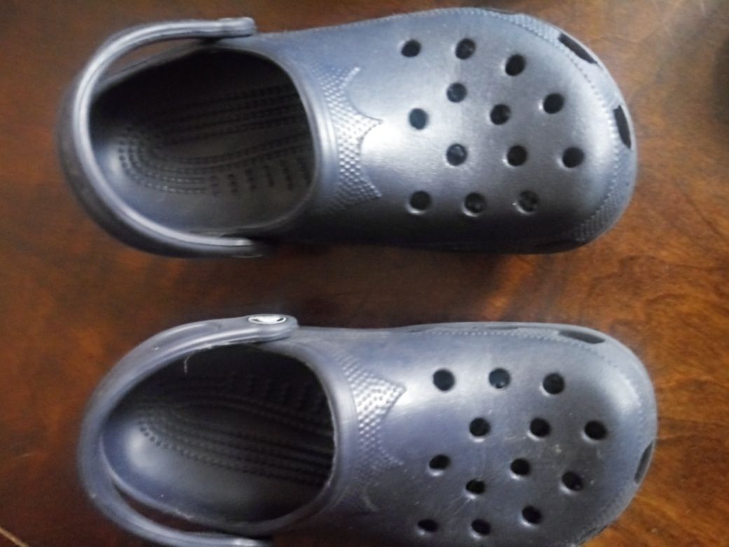 Crocs jak nowe dla dziecka granatowe