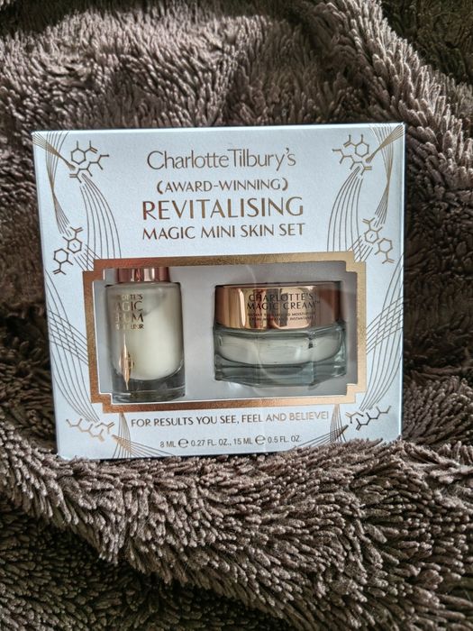 Zestaw kosmetyków Charlotte Tilbury