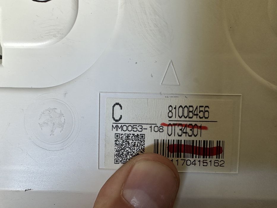 Панель приборів приладів Mitsubishi ASX 1.8d 8100B456 10-18