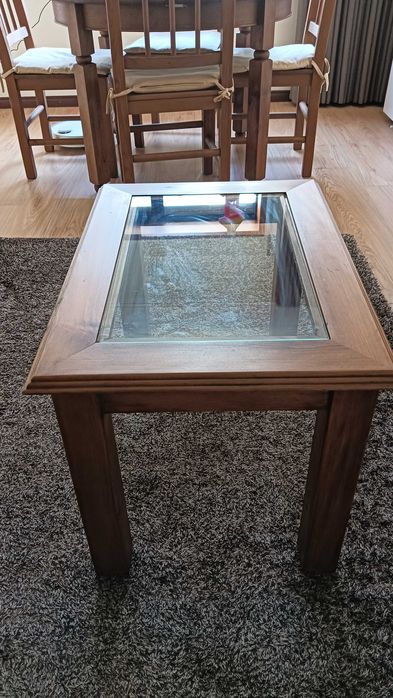 Mesa de Centro em pinho e vidro como nova
