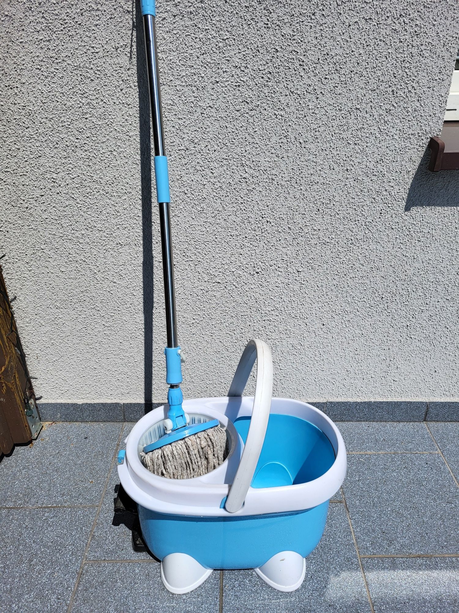 Mop obrotowy  sznurkowy z wiadrem