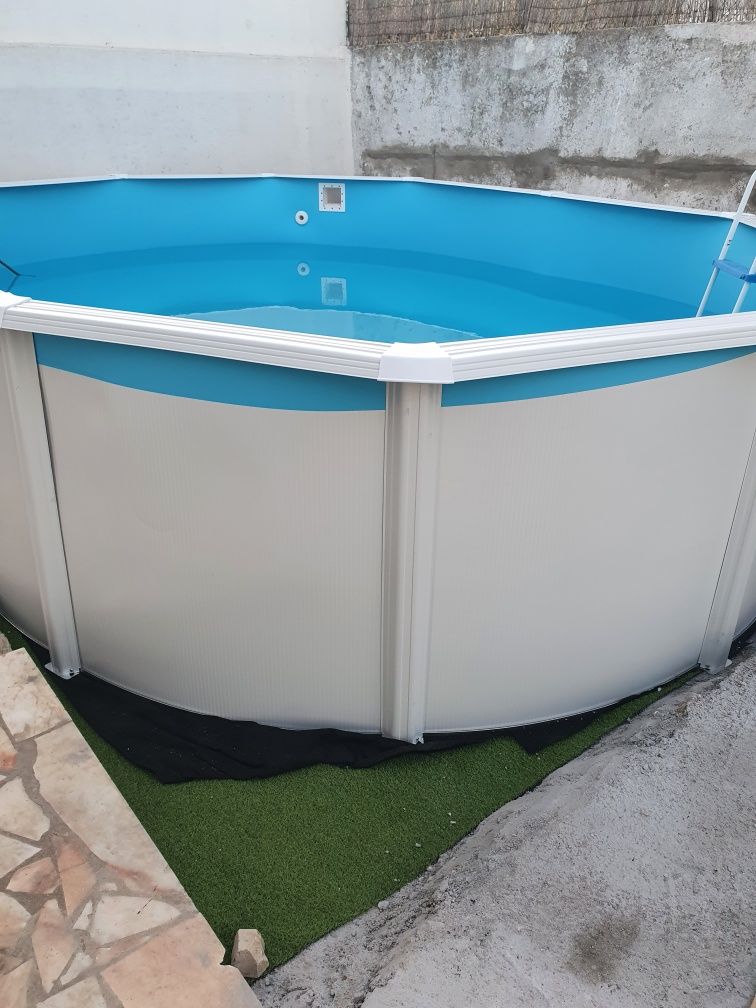 Vendo piscina 5mx3.66m de comprimento com 1.20m de altura