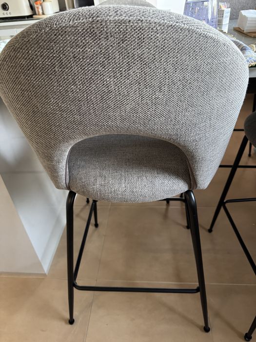 Cadeira (tamanho alto)