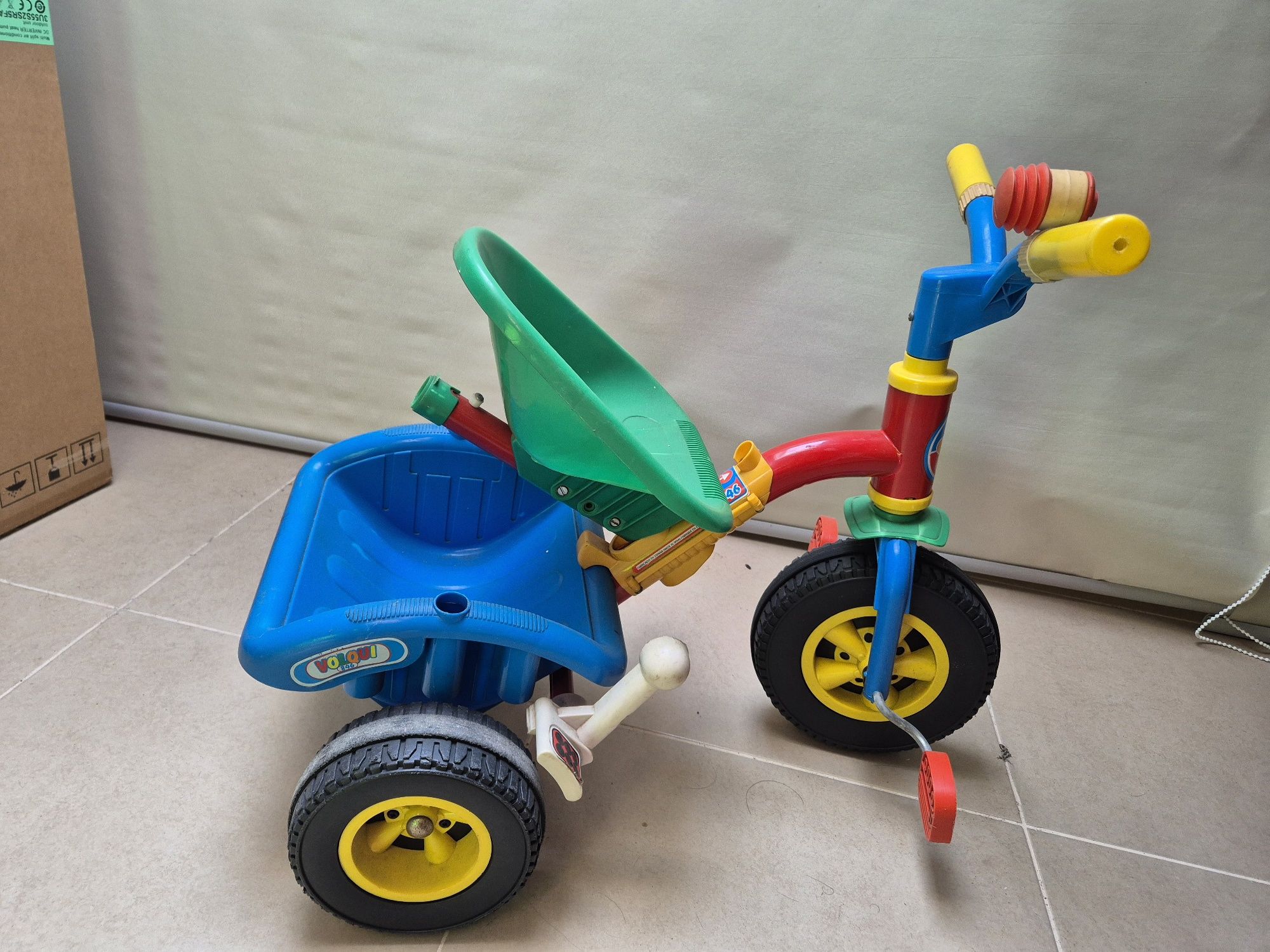 Triciclo de bebé/ crianças até aos 3 anos
