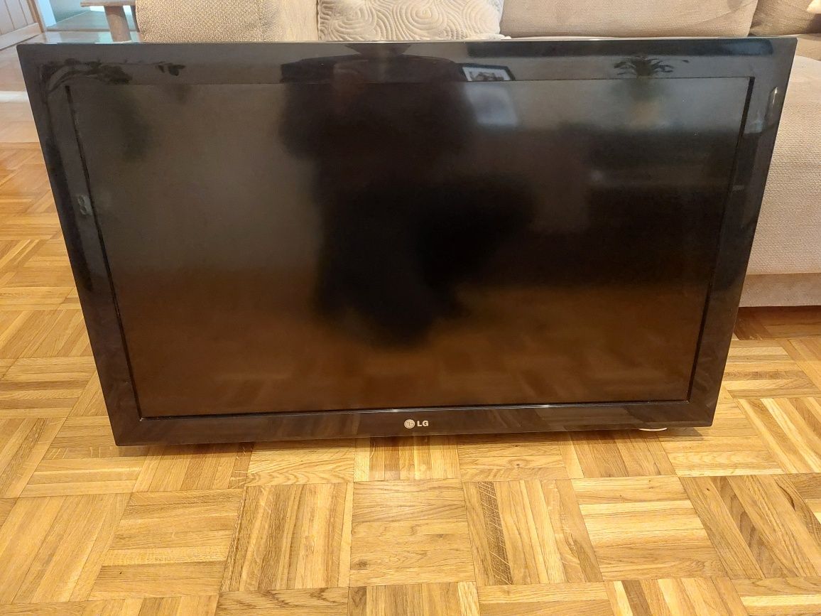 Telewizor LG 37 cali stan bardzo dobry