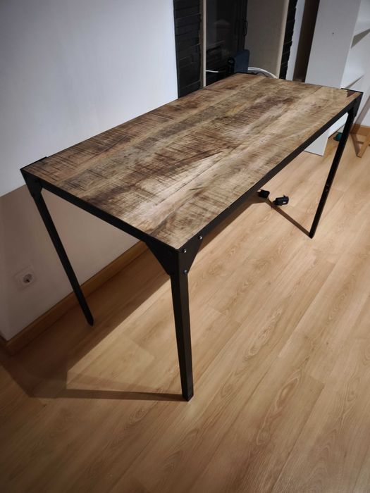 Mesa de Jantar em Madeira de Mangueira e Aço – 120x60x76 cm