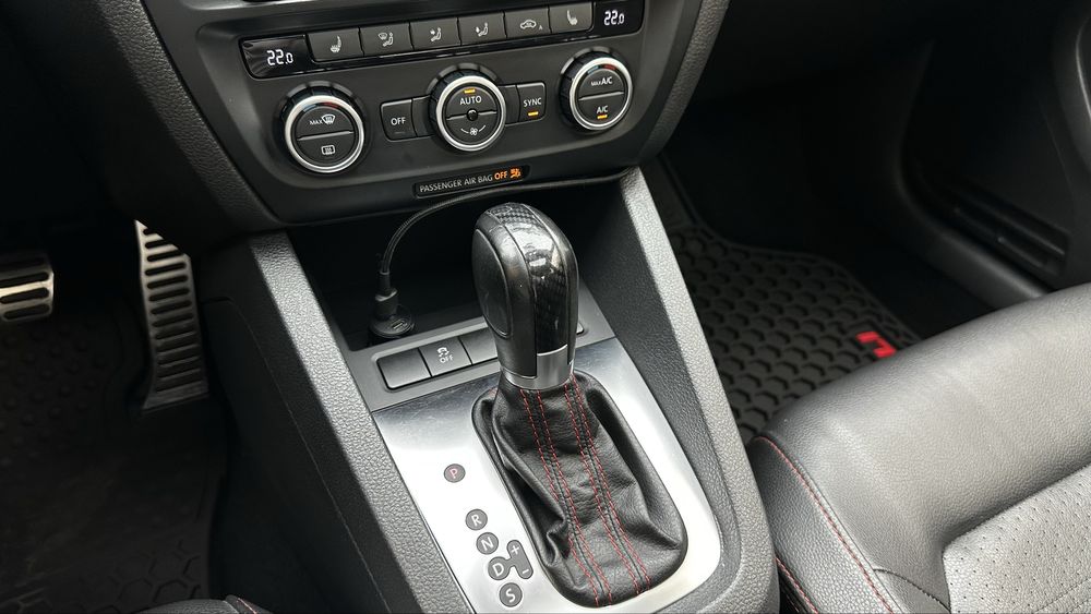Volkswagen Jetta GLI 2.0 TSI DSG 250 2013