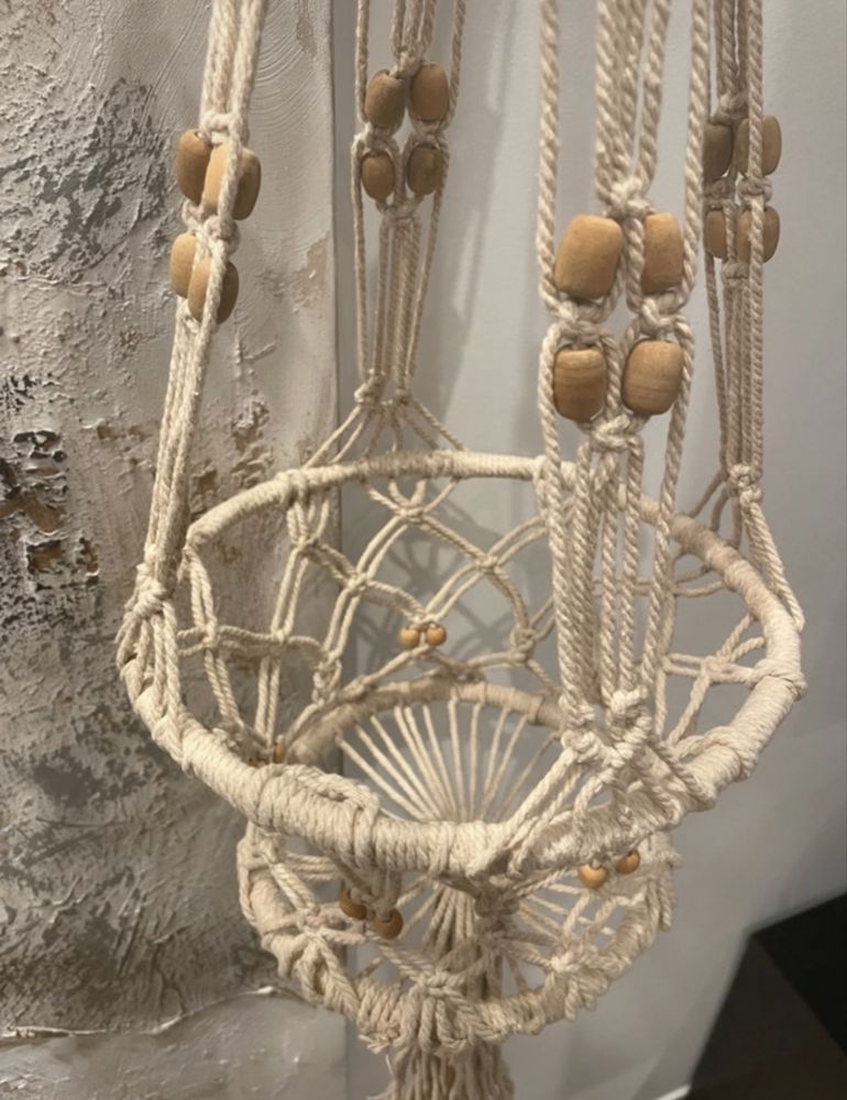 Suporte para vaso em macrame