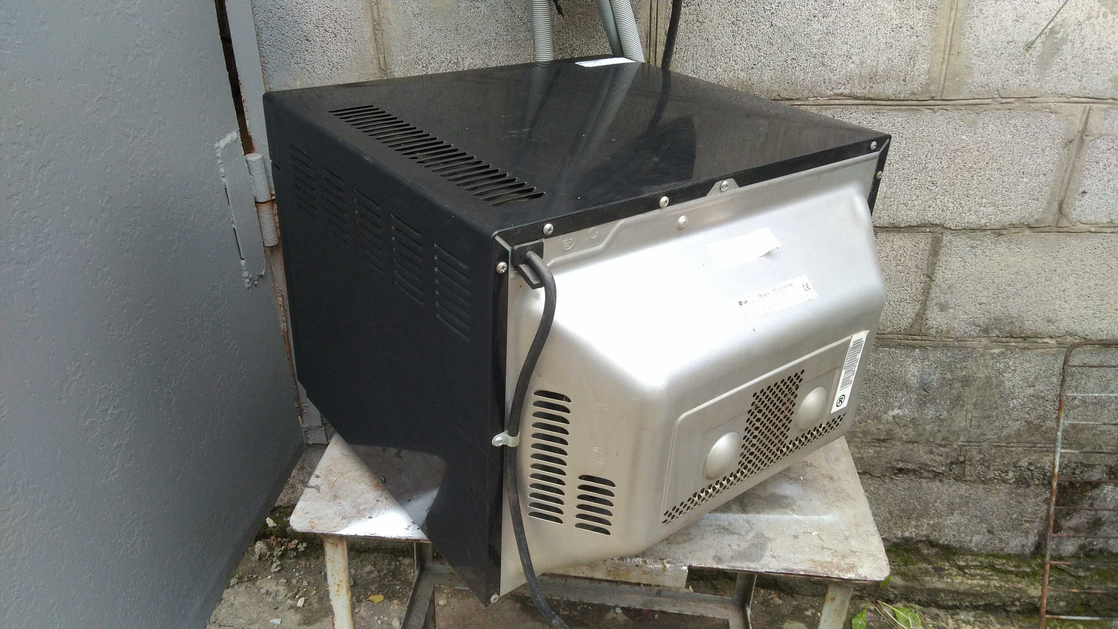 СВЧ микроволновка LG MC8088HRB (конвекция, гриль, микроволны)