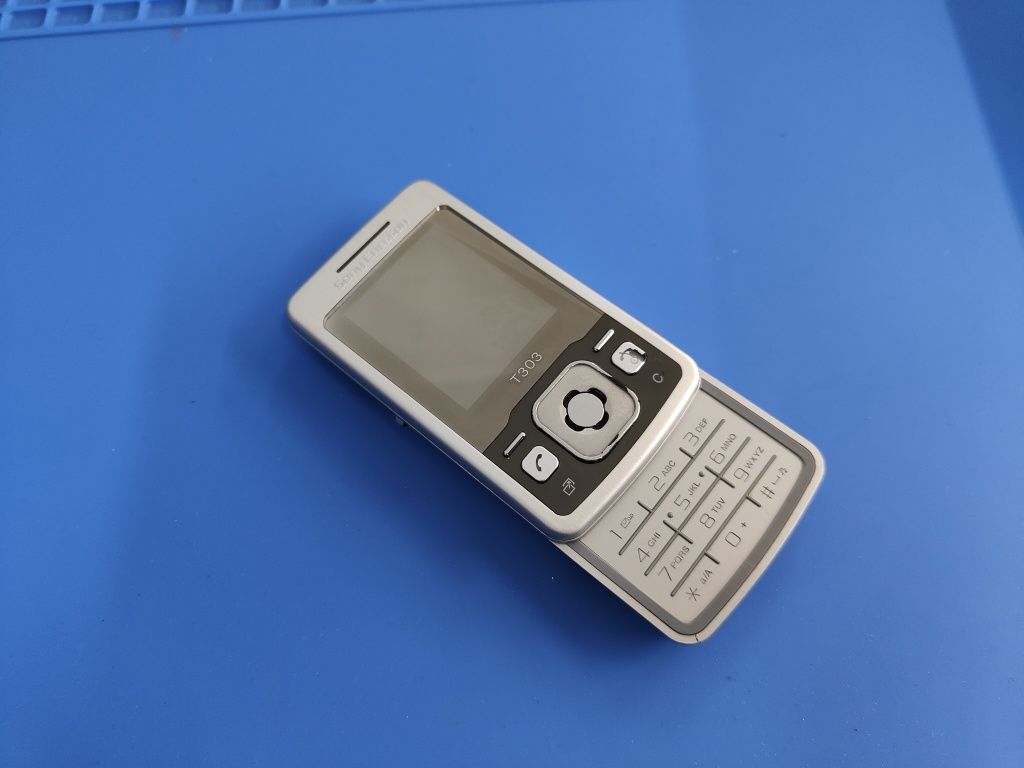 Sony Ericsson T303