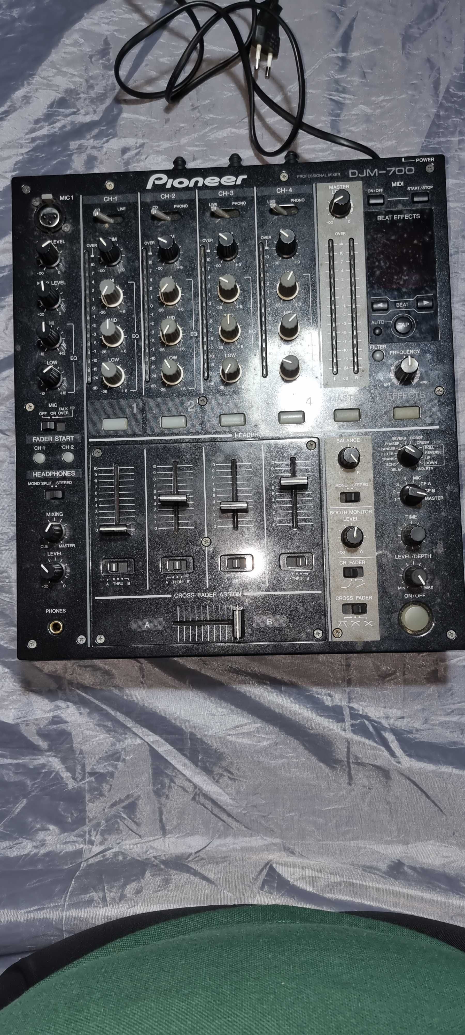 Pioneer DJM 700 + 2 CDJ 800 MK2 - impecáveis