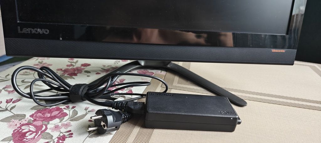 Komputer Lenovo all in one
