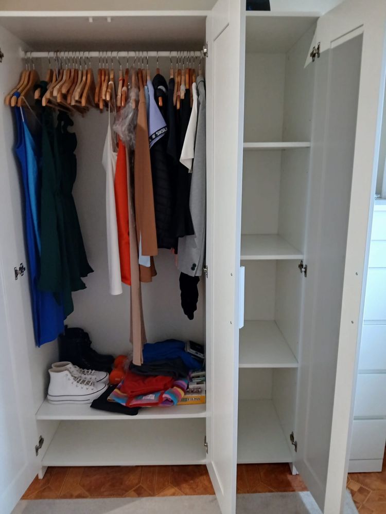 Roupeiro com espelho IKEA