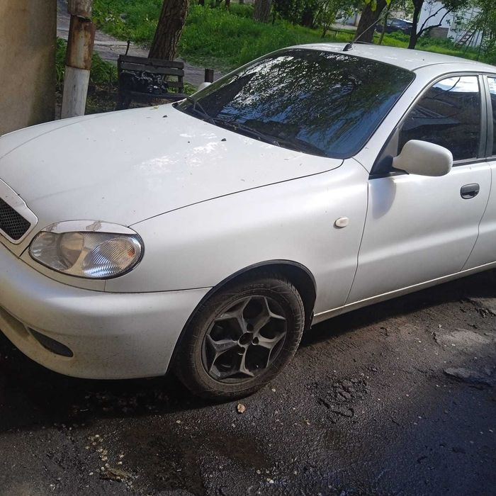 Продам ZAZ SENS білого кольору