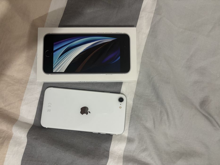 iPhone SE (2020)