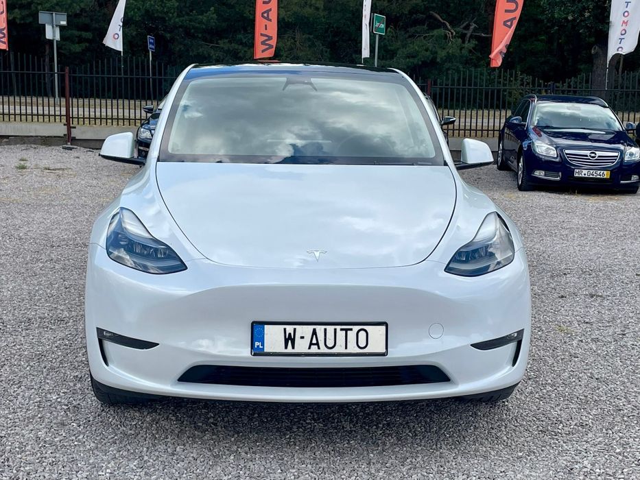 Tesla Model Y Long reng 82 kwh, 514 л с