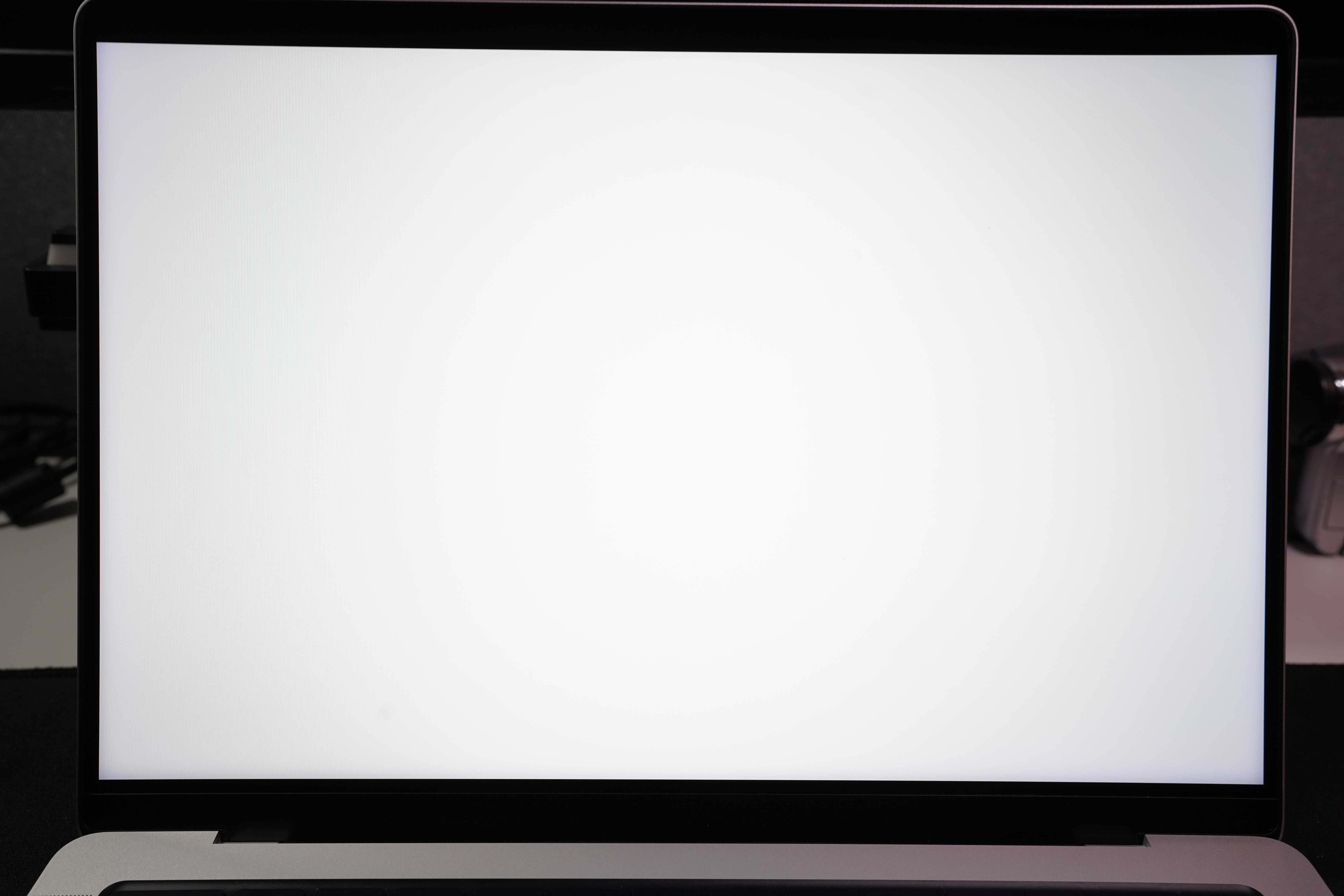 MacBook Pro 14" M1 Pro | 16 GB RAM | 1 TB SSD | 10-core CPU 16 GPU