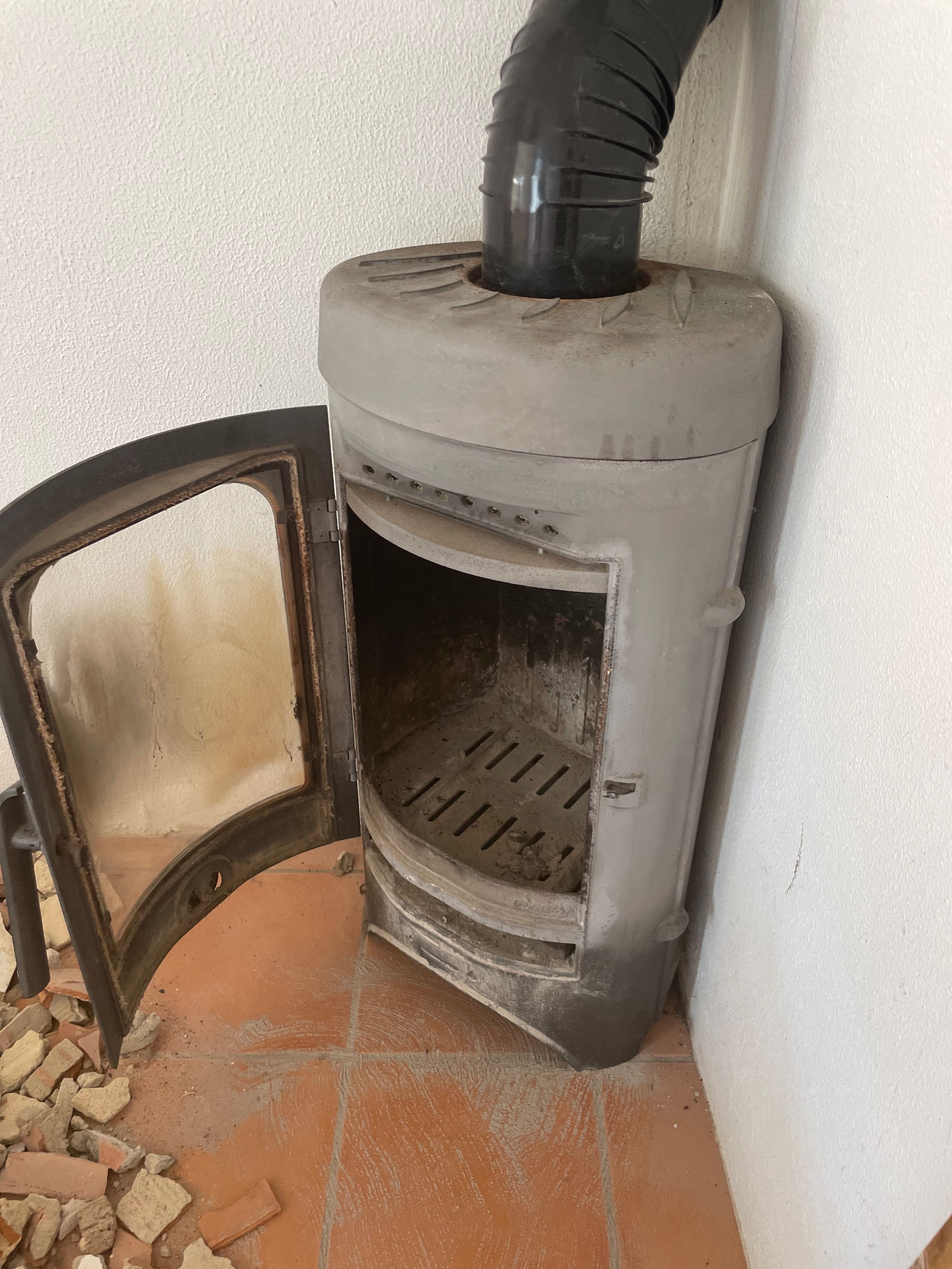 Salamandra de ferro antiga