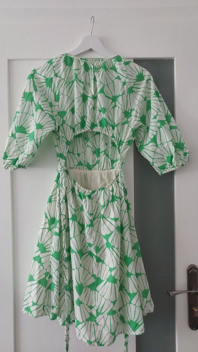 Sukienka z wizkozy z bufiastymi rękawkami h&m rozmiaru s