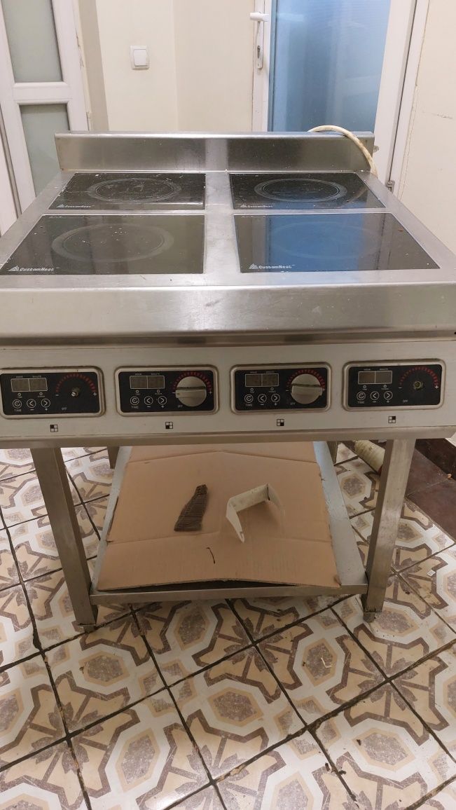 кухня багато речей