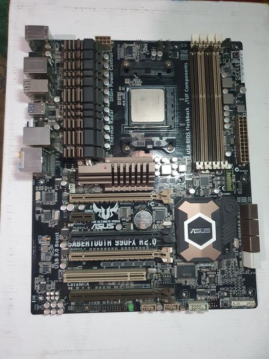 Комп'ютер на AMD FX8320, 8 ядер, і Asus Sabertooth 990FX R2.0, 32Gb