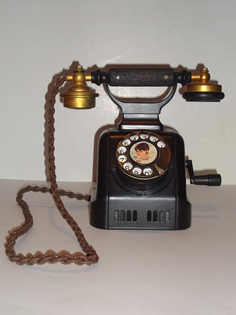 Telefone antigo de manivela