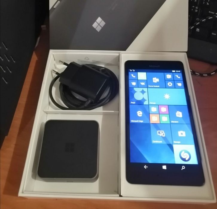 Microsoft Lumia 950 Xl with dock station! Полный комплект!