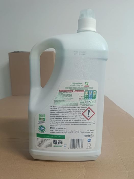 Żel do prania Ariel Universal 5L