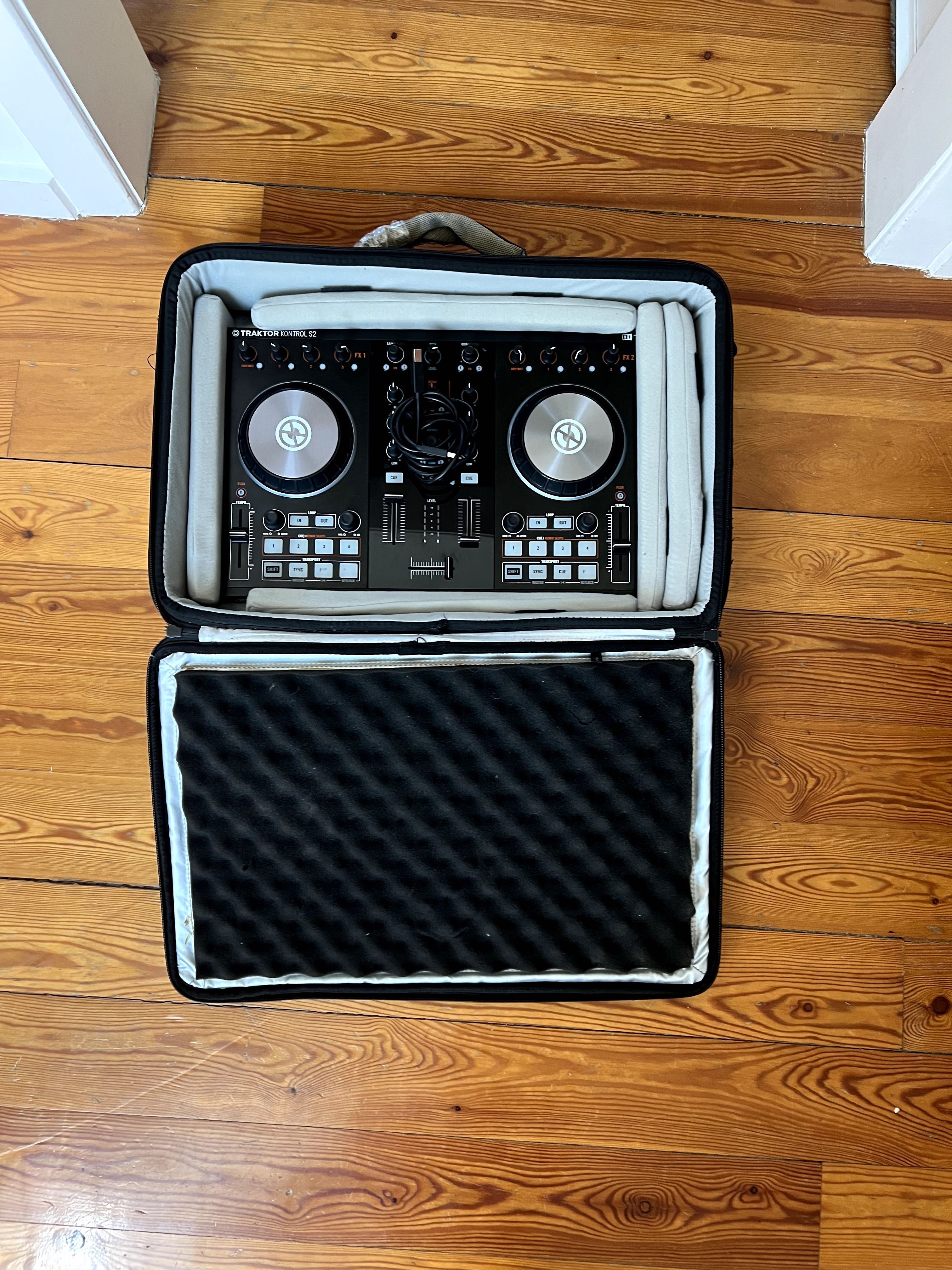 Traktor Pro S2 MK2 Controllador