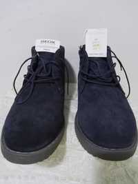 Терміново продаю нові ботінки Geox
,черевики Вrandled
Колір синій р.43