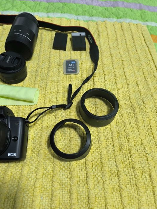 Canon EOS M50 Mark II + 3 Lentes + Acessórios (excelente estado)
