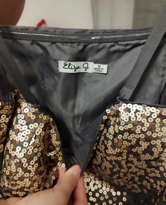 Sukienka cekiny karnawał