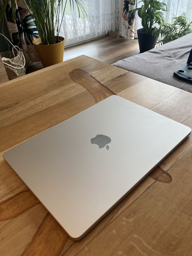 Laptop Apple MacBook Air 13,6" M2 16GB 256GB Księżycowa Poświata