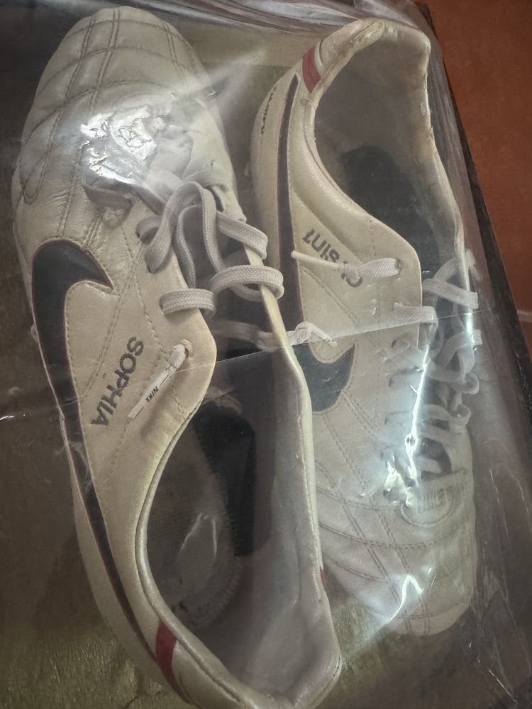 Botas originais do ex jogador do Benfica “Luisao”