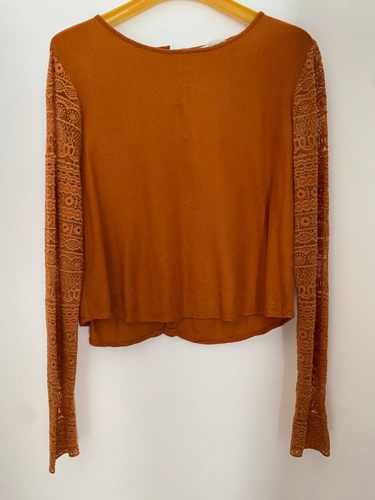 Blusa de manga rendilhada da Lefties