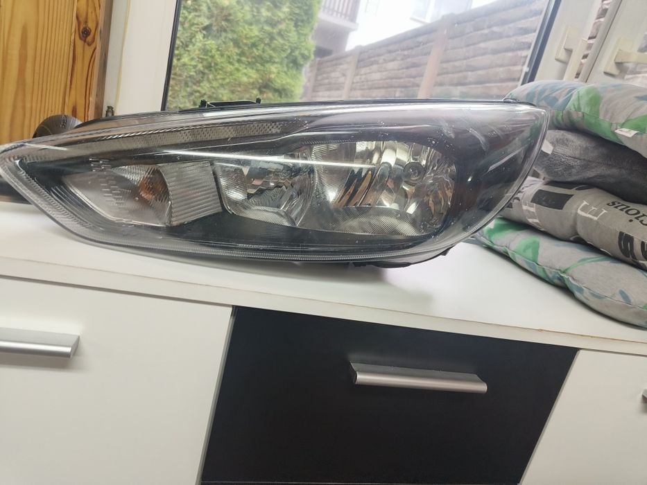 Przedni Zderzak + grill przedni Focus, maska, lampa MK3 FL