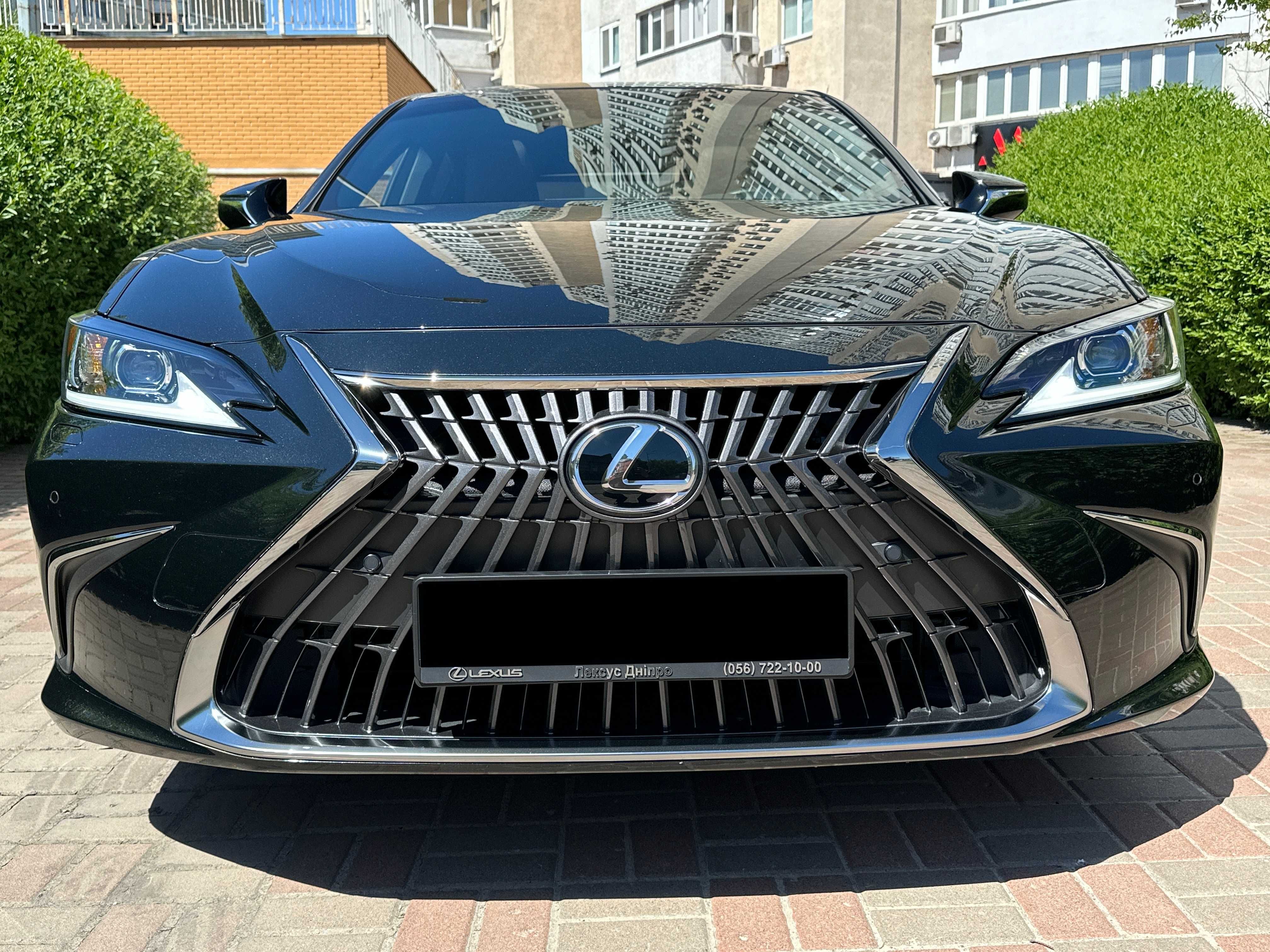 Lexus ES 300h 2023