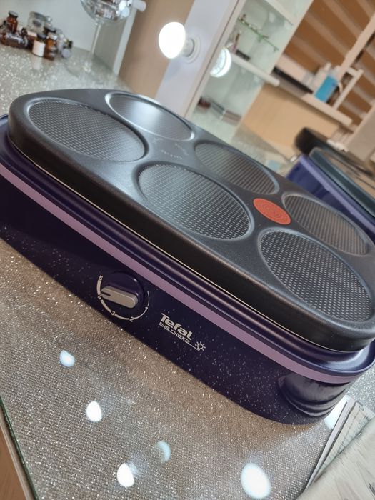 Продам классную новую блинницу Tefal